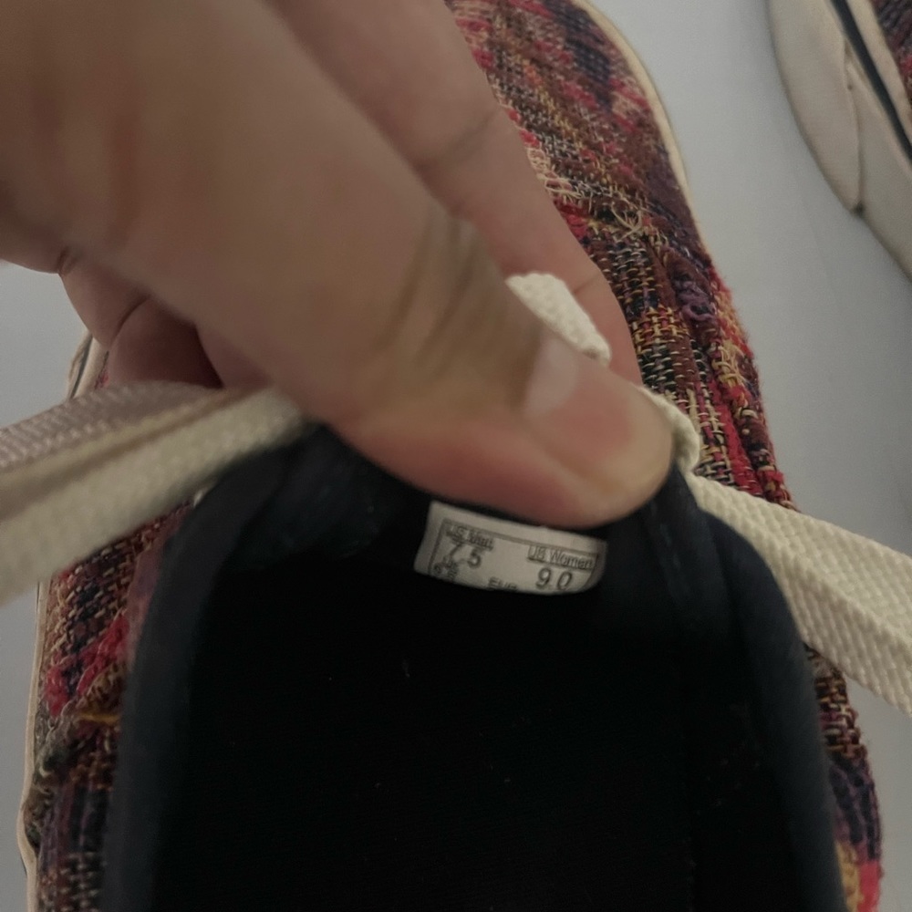Vans Authentic Shoes - Picture 2 of 9